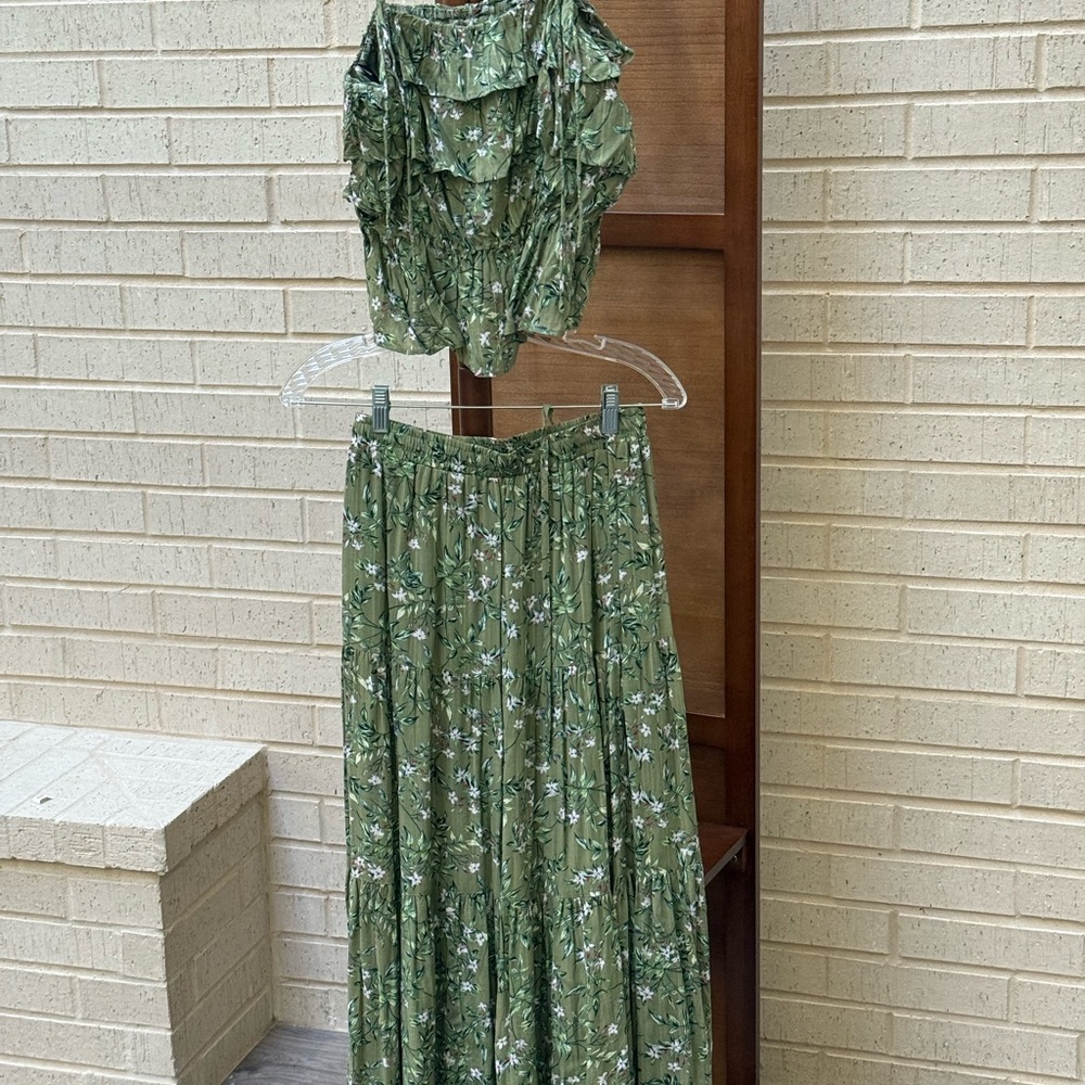 MINKPINK Green Maxi A-Line Skirt Set